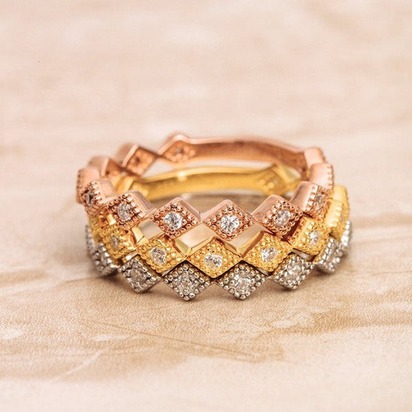 0.06CTW Bulat Brilliant Cut Unik 3/4 Eternity Wedding Band