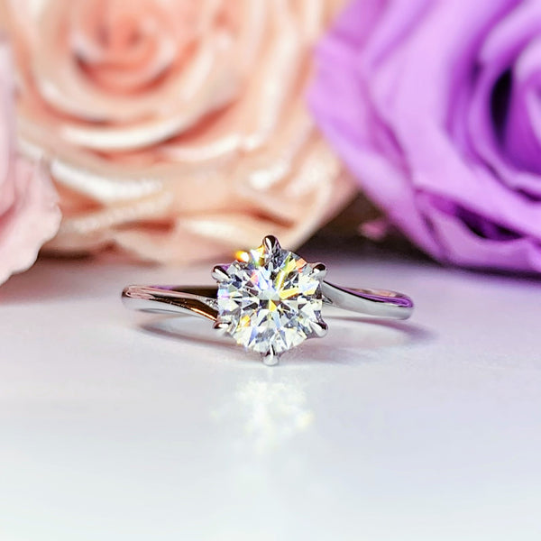 LGR045 - [Hanya Cincin Bertatah] Cincin Tunangan Solitaire Twist