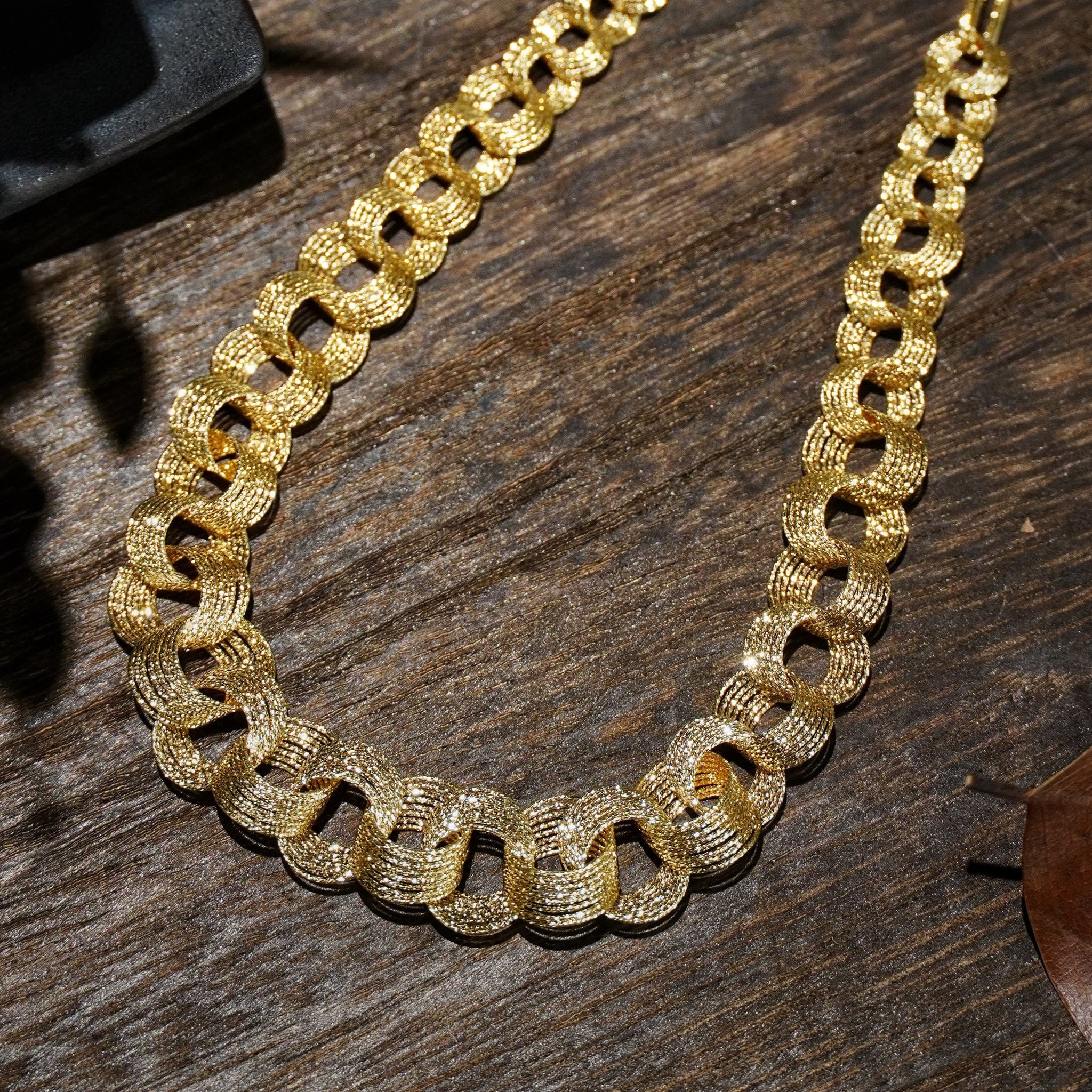 KNC001 - Plain gold wrap necklace